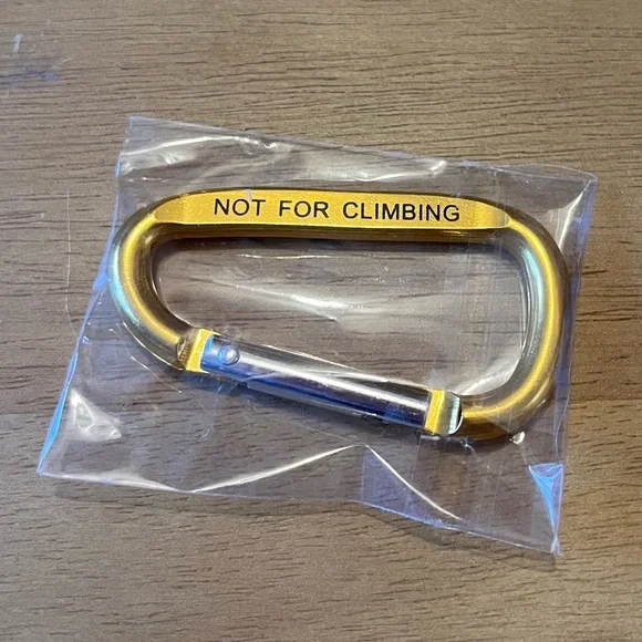 AMC The Walking Dead Carabiner Clip Keychain - Picture 2 of 2